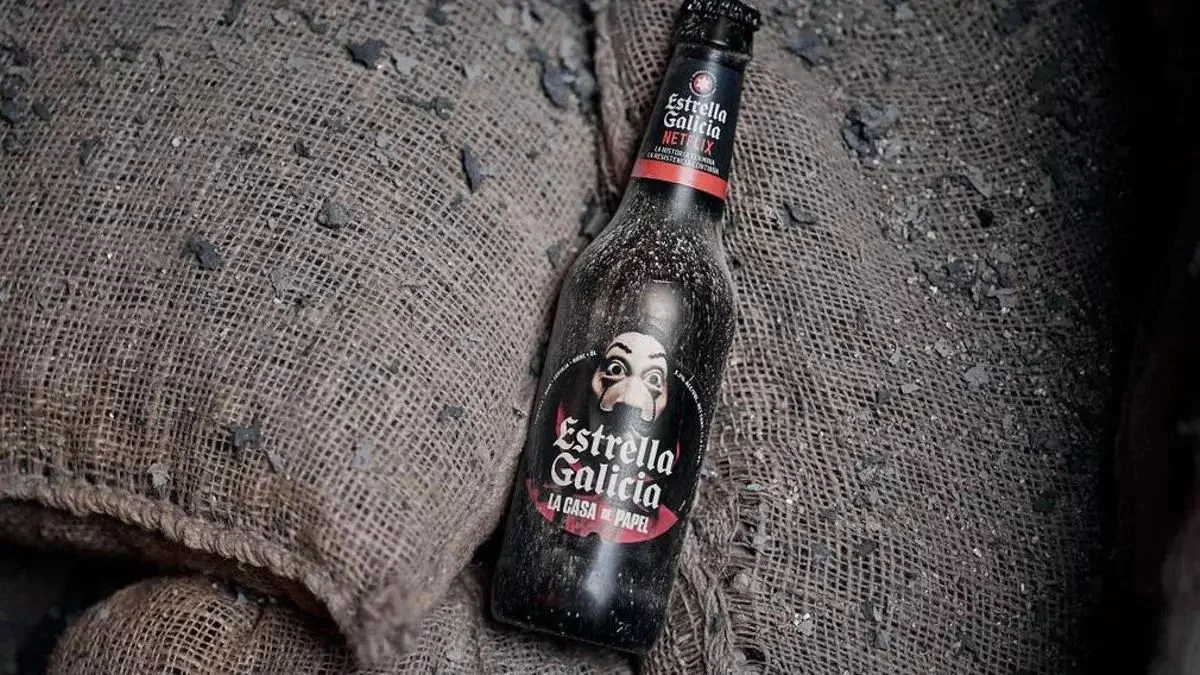 Banner Estrella Galicia con La casa de papel